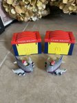 画像1: McDonald’s United Airlines planes & Hangers Happy Meal Set of 2 (B) / マクドナルドのユナイテッド航空　飛行機と倉庫　ハッピーミールトイ　2個セット (1)