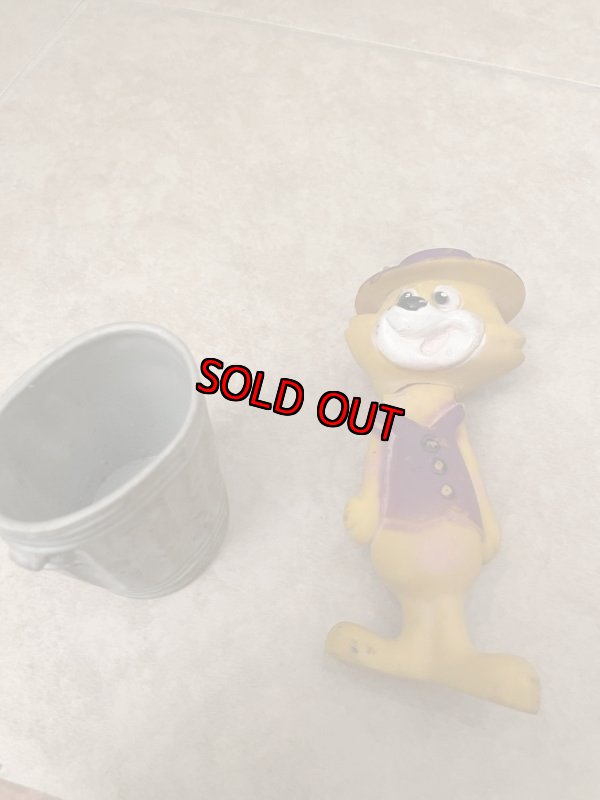 画像9: Hanna Barbera Top Cat figure with trash can plastic / トップキャット & ゴミ箱 フィギュア (9)