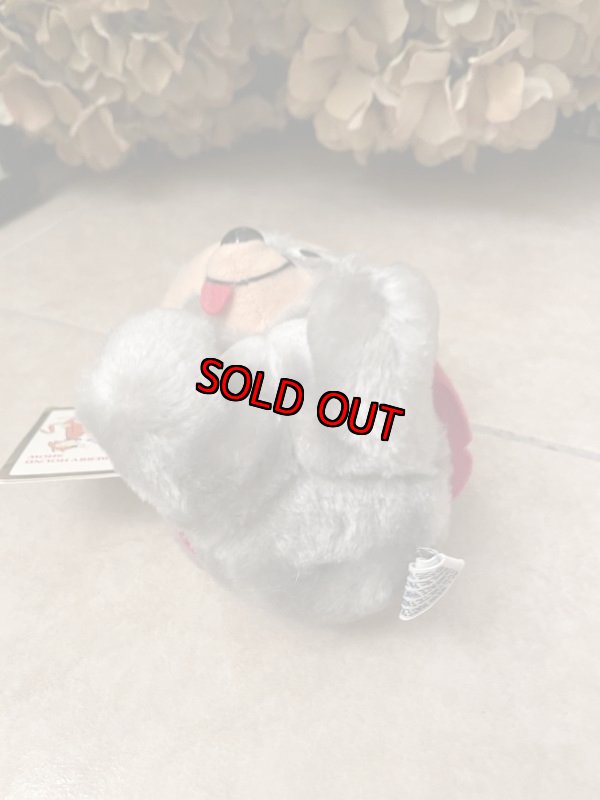 画像6: Hanna Barbers Dixie Plush doll with red vest 、Tag 1985 / ハンナバーベラ　ディクシーのタグ付きぬいぐるみ　赤いベスト　ドール　 (6)