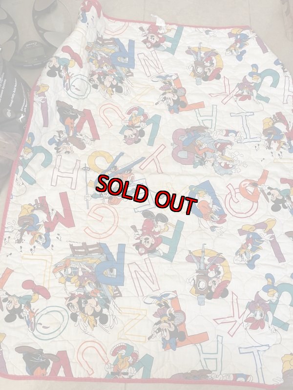 画像1: Disney Mickey Mouse letter kids blanket  / ディズニーのミッキーマウス　レター　ブランケット (1)