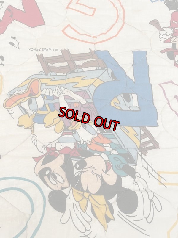画像2: Disney Mickey Mouse letter kids blanket  / ディズニーのミッキーマウス　レター　ブランケット (2)