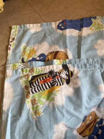 画像2: Mcdonalds Flat sheet Blue Canada  / マクドナルド　フラットシーツ　ブルー　カナダ製