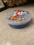 画像2: Kelloggs Cereal Tony the Tiger plastic container  2000 /　ケロッグ　シリアル　トニーザタイガー　プラスチック製　容器 (2)