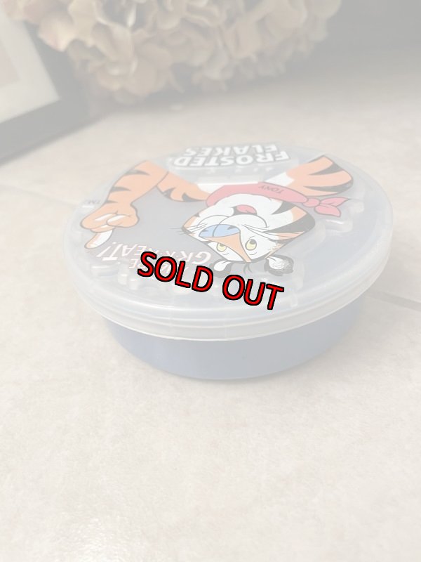 画像3: Kelloggs Cereal Tony the Tiger plastic container  2000 /　ケロッグ　シリアル　トニーザタイガー　プラスチック製　容器 (3)