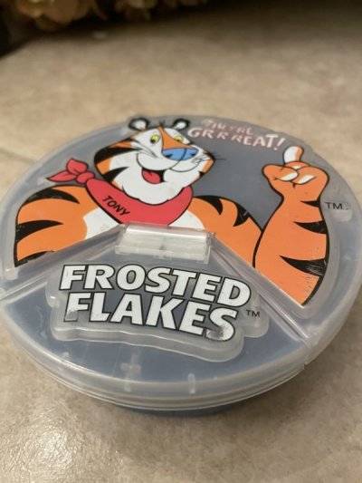 画像1: Kelloggs Cereal Tony the Tiger plastic container 2000 / ケロッグ シリアル トニーザタイガー プラスチック製 容器