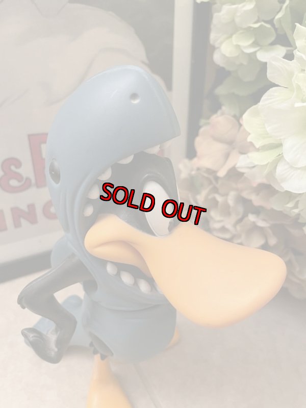 画像7:  Looney Tunes Duffy Duck shark bubble bath soaky Figure Doll  / ダフィ•ダック サメ バブルバス ソーキーボトル ドール (7)