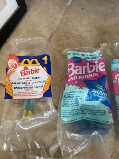 画像1: McDonald’s Barbie Happy Meal set of 8 (G) / マクドナルドのバービー、ハッピーミールトイ　8個セット