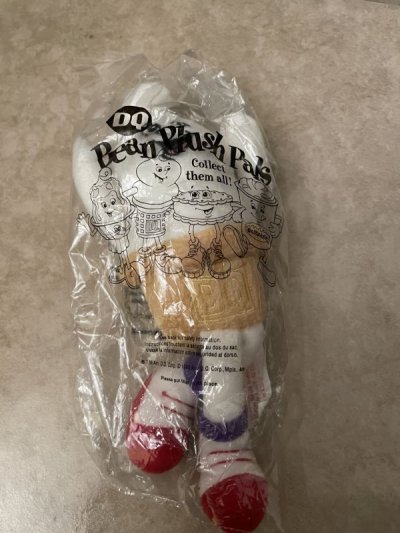 画像2: Dairy Queen Plush Bean Pals doll set of 4 1999 / ディリークィーン 袋入りプラッシュドール　未開封　4点セット
