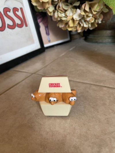 画像2: Betty Boop Tin Can Mini Box with toys set / ベティ　ブープ　ミニ　ランチボックス型缶とその他セット