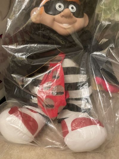 画像2: McDonald’s Hamberglar large rubber face  Doll  with Bag 1987 / マクドナルドの大きめラバーフェイス　ハンバーグラー　袋入りドール