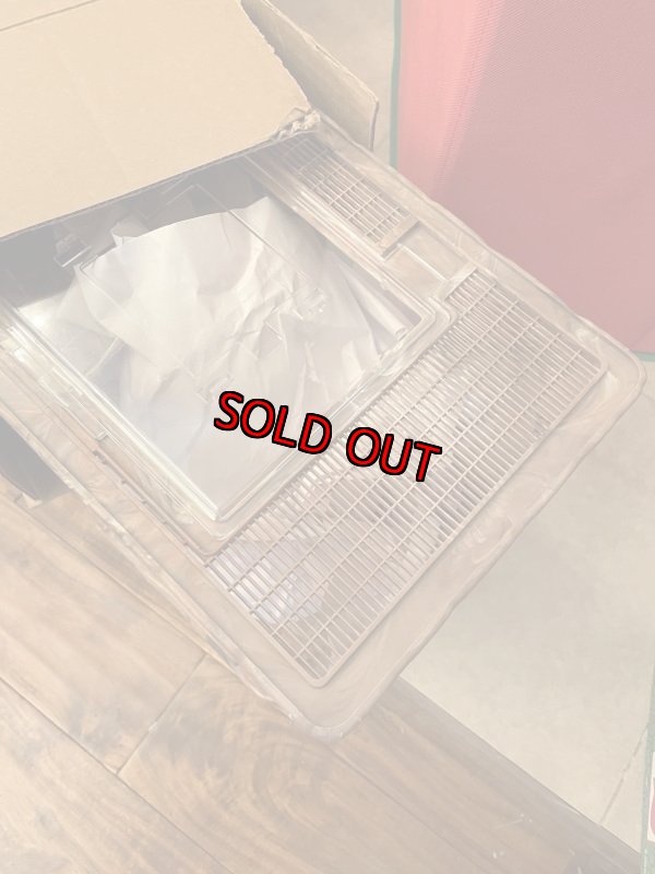 画像13: Hanna Barbera Flintstones Plastic reptile Tank Set with Box 1992 / フリントストーン　箱入り　爬虫類タンク　セット (13)