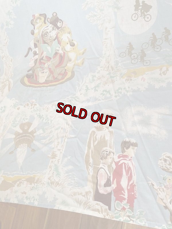 画像4: ET Bed Spread Cover Fabric Sheet/ ET、イーティーのベッドカバー (4)