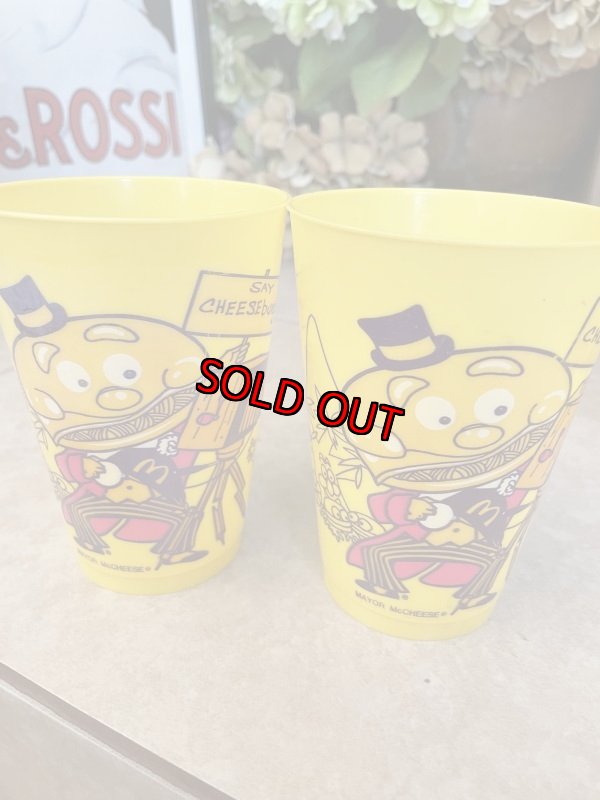 画像9: McDonald’s Yellow Plastic Cup mayor McCheese Set of 4 (C) 1977 / マクドナルドのプラスチック製、メイヤーマックチーズ、イエローコップ、4個セット (9)