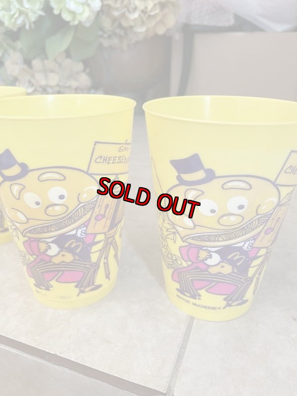 画像10: McDonald’s Yellow Plastic Cup mayor McCheese Set of 4 (C) 1977 / マクドナルドのプラスチック製、メイヤーマックチーズ、イエローコップ、4個セット (10)