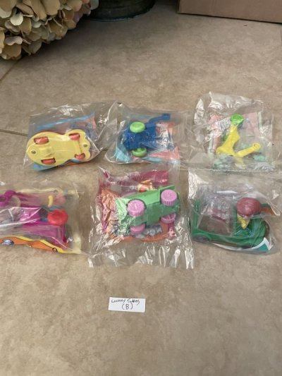 画像1: McDonald’s Looney Tunes meal toy set of 6 (B) / マクドナルドのルーニーチューンズ、ミールトイ  未開封　6点セット