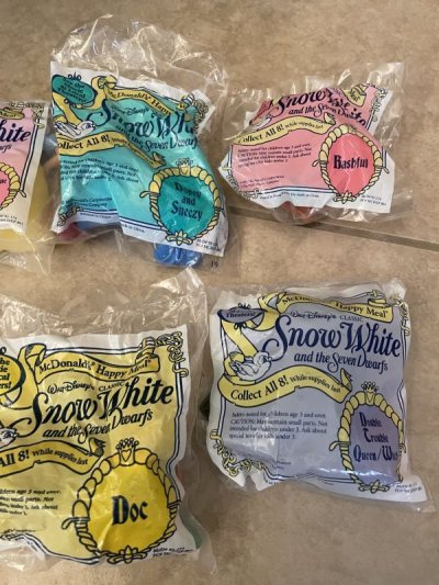 画像3: McDonald’s Complete Snow White Happy Meal set of 8 / マクドナルドのコンプリート　スノーホワイト、白雪姫、ハッピーミールトイ　8個セット