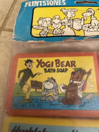 画像1:  Hanna barbera Yogi Huckleberry,Flintstones 1976 soap set of 4 (A) / ハンナバーベラ　ヨギ、ハックル、フリントストーン　袋入りソープ4個セット