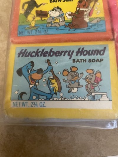 画像2:  Hanna barbera Yogi Huckleberry,Flintstones 1976 soap set of 4 (A) / ハンナバーベラ　ヨギ、ハックル、フリントストーン　袋入りソープ4個セット