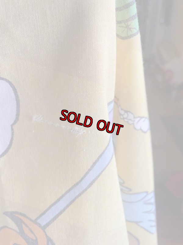 画像2: Looney Tunes Yellow Flat Fabric Sheet / ルーニーチューンズのイエロー、フラットシーツ (2)