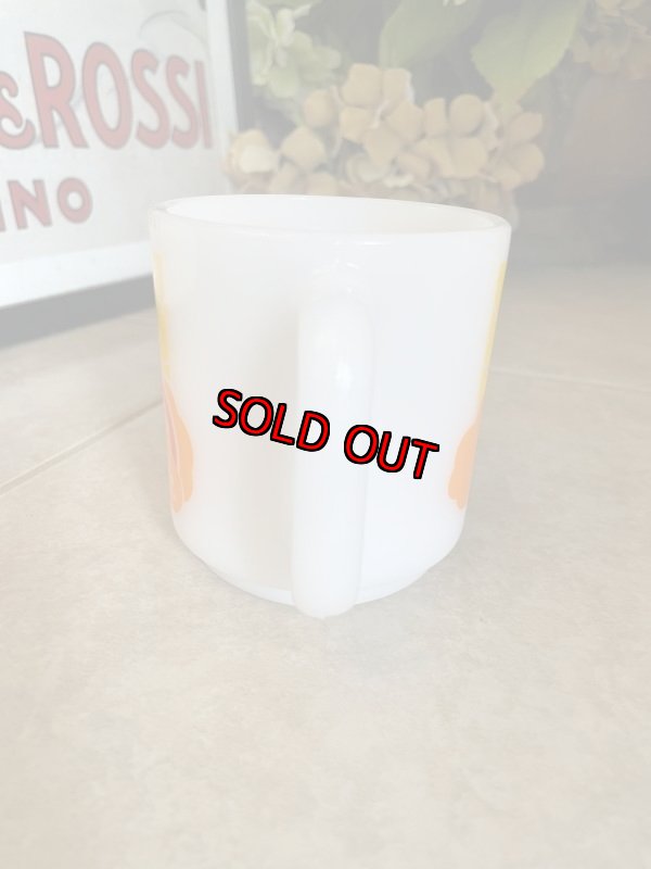 画像2: Carl’s Jr Glasbake milk glass mug / カールスジュニア　グラスベイク　ミルクグラス　マグ (2)