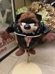 画像1:  Looney Tunes Tasmanian Devil Jacket  clothe Plush Doll (C) /  ルーニーテューンズ  タスマニアデビル　ジャケット着てる　ぬいぐるみ　 (1)