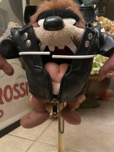 画像2:  Looney Tunes Tasmanian Devil Jacket  clothe Plush Doll (C) /  ルーニーテューンズ  タスマニアデビル　ジャケット着てる　ぬいぐるみ　