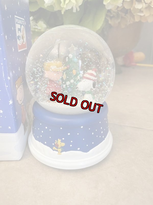 画像5: Peanuts Snoopy Christmas Snow Globe musical ball  with box / ピーナッツ、スヌーピー 箱入りスノーボールのオルゴール (5)