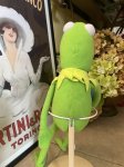 画像5: Kermit The Muppets Doll with Easter egg / カーミット、マペット　イースターエッグドール (5)