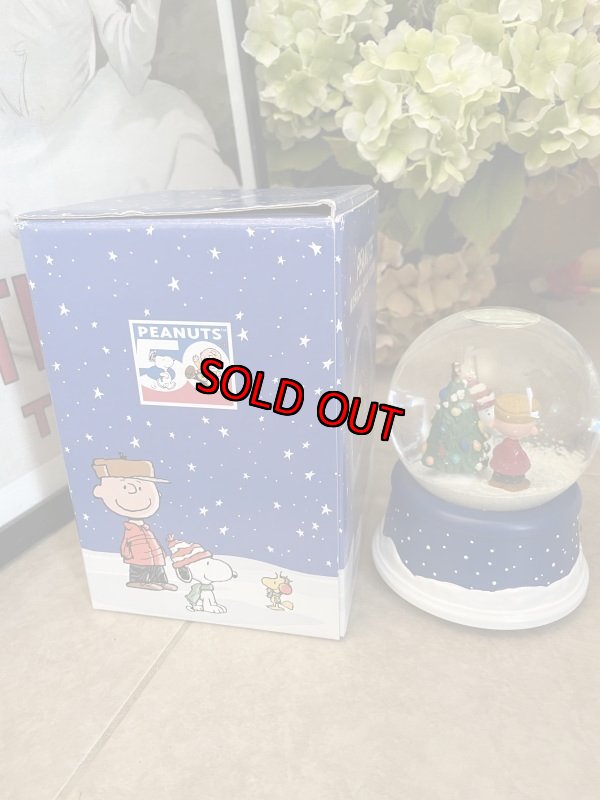 画像9: Peanuts Snoopy Christmas Snow Globe musical ball  with box / ピーナッツ、スヌーピー 箱入りスノーボールのオルゴール (9)