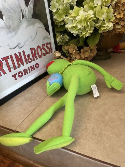 画像3: Kermit The Muppets Doll with Easter egg / カーミット、マペット イースターエッグドール