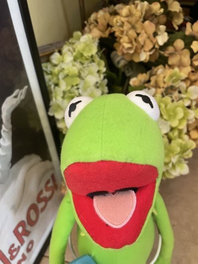 画像1: Kermit The Muppets Doll with Easter egg / カーミット、マペット イースターエッグドール