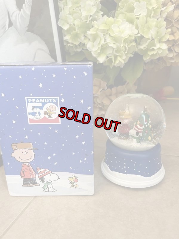 画像6: Peanuts Snoopy Christmas Snow Globe musical ball  with box / ピーナッツ、スヌーピー 箱入りスノーボールのオルゴール (6)