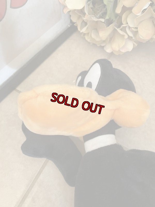画像10: Warner Bros. Daffy Duck plush doll / ワーナーブラザーズ ダフィダック ぬいぐるみ (10)