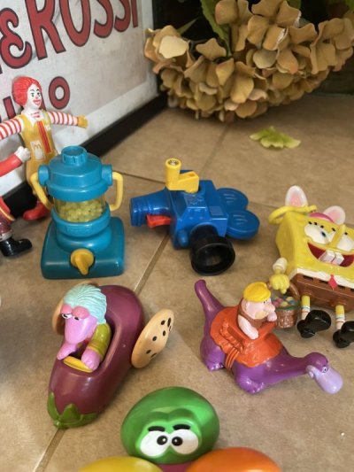 画像3: McDonald’s & fast food meal toy set of 12 / マクドナルド、他ファストフードのミールトイ  12点セット