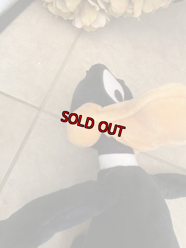 画像11: Warner Bros. Daffy Duck plush doll / ワーナーブラザーズ ダフィダック ぬいぐるみ (11)