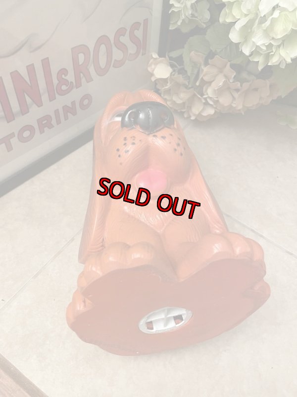 画像8: Orange Sad Eye Basset Hound Dog plastic coin bank 1971 / オレンジ、サッドアイ　ドッグ　プラスチック製　貯金箱 (8)