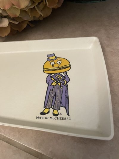 画像2: McDonald’s Mayor McCheese Plastic Tray (A)  / マクドナルドのメイヤーマックチーズ、プラスチック製トレイ