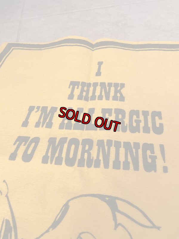 画像8: Peanuts Snoopy Yellow Felt Banner Allergic Morning / ピーナッツ スヌーピー 黄色 フェルト バナー アレルギーモーニング (8)