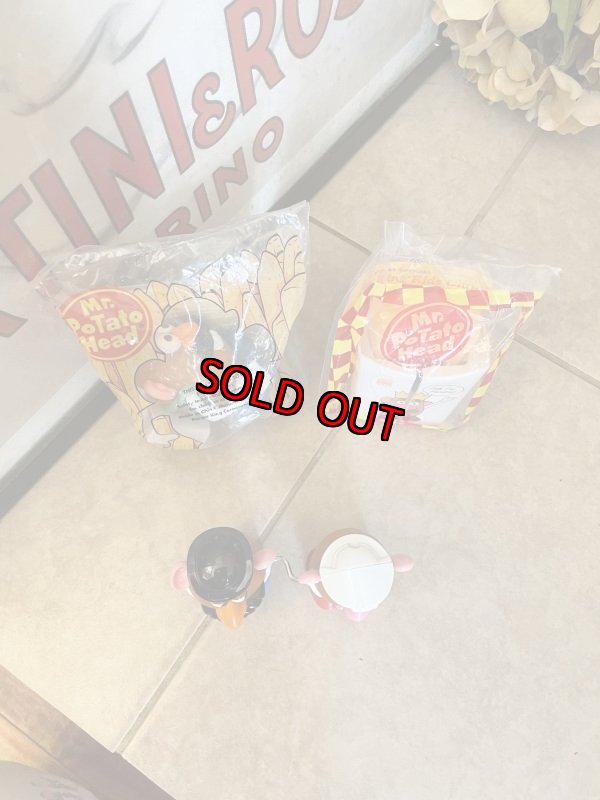 画像2: Burger Mr&Mrs Potato Head Meal Toy set of 3 (A) / バーガーキング　ミスター&ミセス　ポテトヘッド　ミールトイ　3点セット (2)