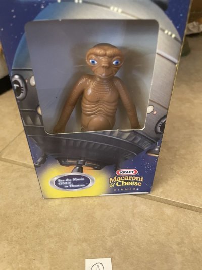 画像2: Kraft Macaroni Cheese ET Figure With Box (A) / 箱入り クラフト社のマカロニチーズ、おまけETフィギュア　ドール　2002年
