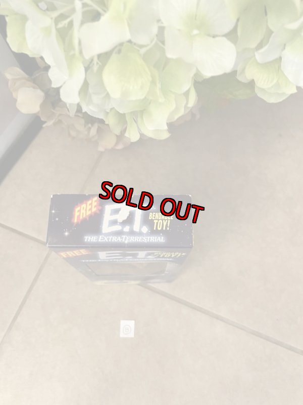 画像4: Kraft Macaroni Cheese ET Figure With Box (B) / 箱入り クラフト社のマカロニチーズ、おまけETフィギュア　ドール　2002年 (4)