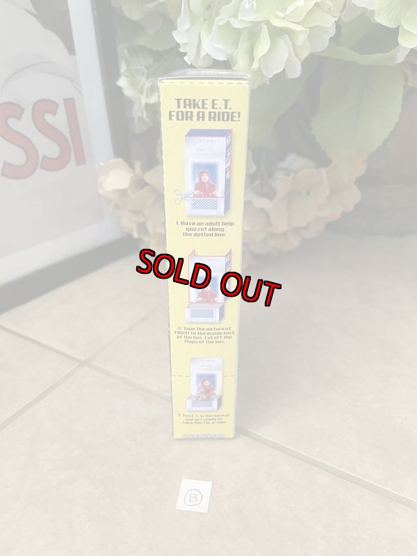 画像5: Kraft Macaroni Cheese ET Figure With Box (B) / 箱入り クラフト社のマカロニチーズ、おまけETフィギュア　ドール　2002年 (5)