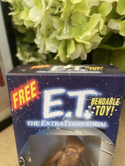 画像1: Kraft Macaroni Cheese ET Figure With Box (B) / 箱入り クラフト社のマカロニチーズ、おまけETフィギュア　ドール　2002年