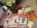 画像1: Snoopy plush doll 1968 & Wardrobe Clothes set / スヌーピー　ぬいぐるみの洋服　&  袋入り洋服セット (1)