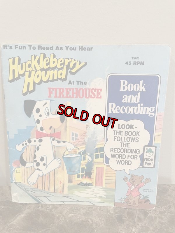 画像2: Yogi & Huckleberry hound short Story Book 2 set & cassette/ ヨギベア、ハックルベリーハウンド 　絵本2冊　カセット付き (2)