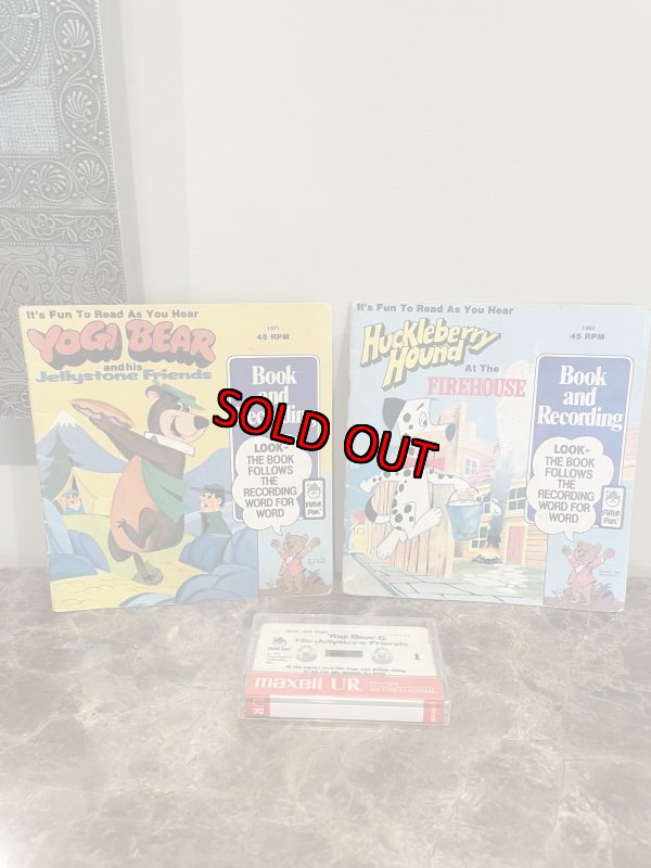 画像1: Yogi & Huckleberry hound short Story Book 2 set & cassette/ ヨギベア、ハックルベリーハウンド 　絵本2冊　カセット付き (1)