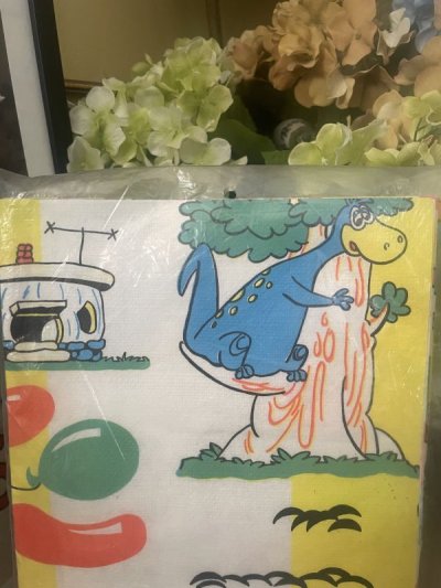 画像1: Hanna Barbera flintstones table caver /  フリントストーン　袋入り　テーブルクロス　未使用