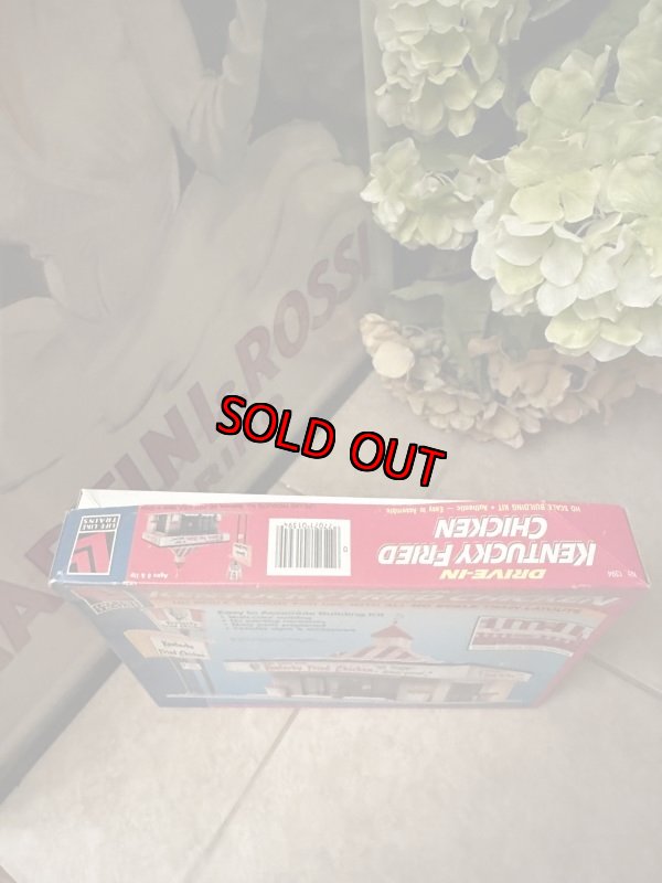 画像5: Kentucky fried chicken  Drive-In plastic model with box / ケンタッキーフライドチキン　箱入り　ドライブイン　プラモデル (5)