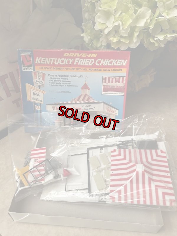 画像9: Kentucky fried chicken  Drive-In plastic model with box / ケンタッキーフライドチキン　箱入り　ドライブイン　プラモデル (9)