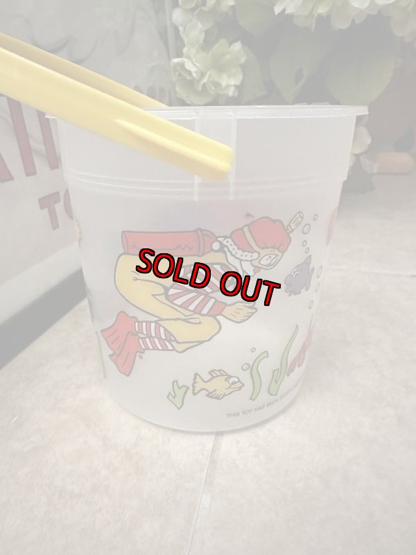 画像4: McDonald’s  Beach Toy plastic Bucket 1989 (B)/ マクドナルド  ビーチトイ　透明バケツ　プラスチック製　ハッピーミール (4)